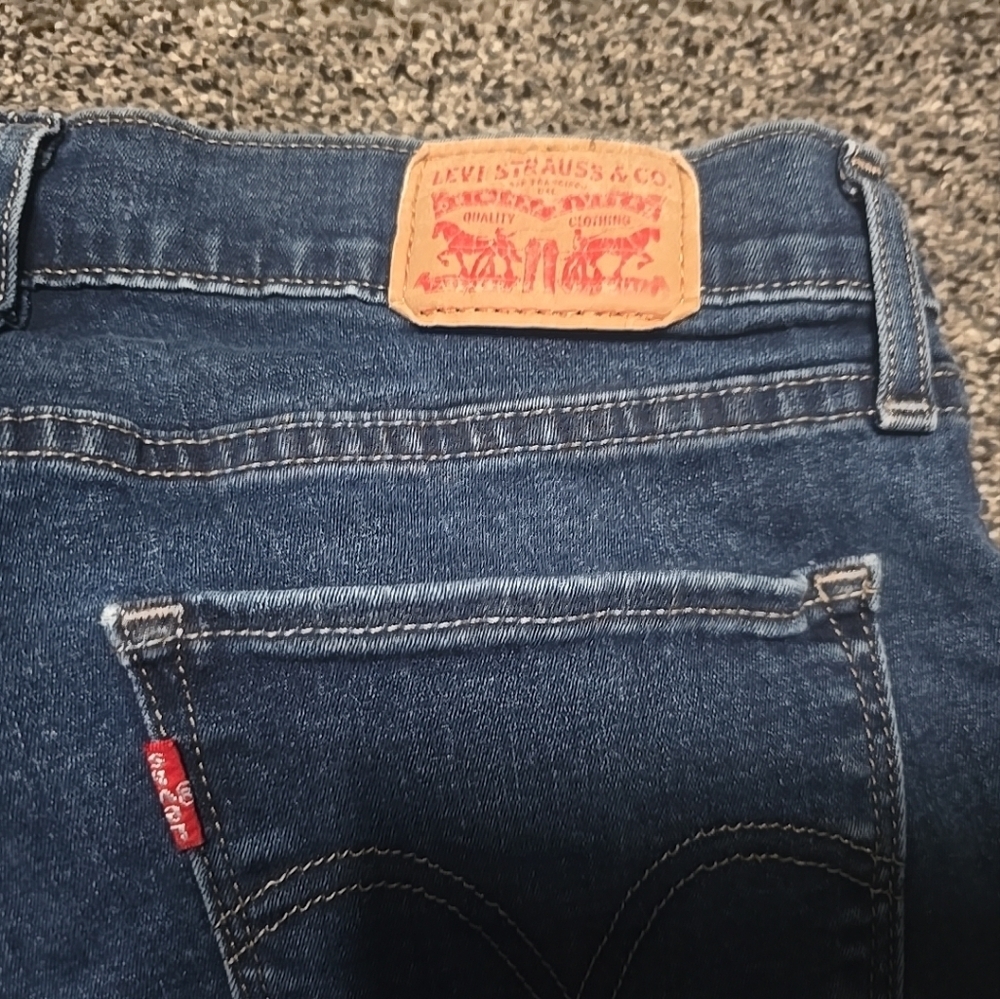 Levi Curvy Bootcut Jeans, Womens Size 28, Medium Wash - Picture 4 of 14